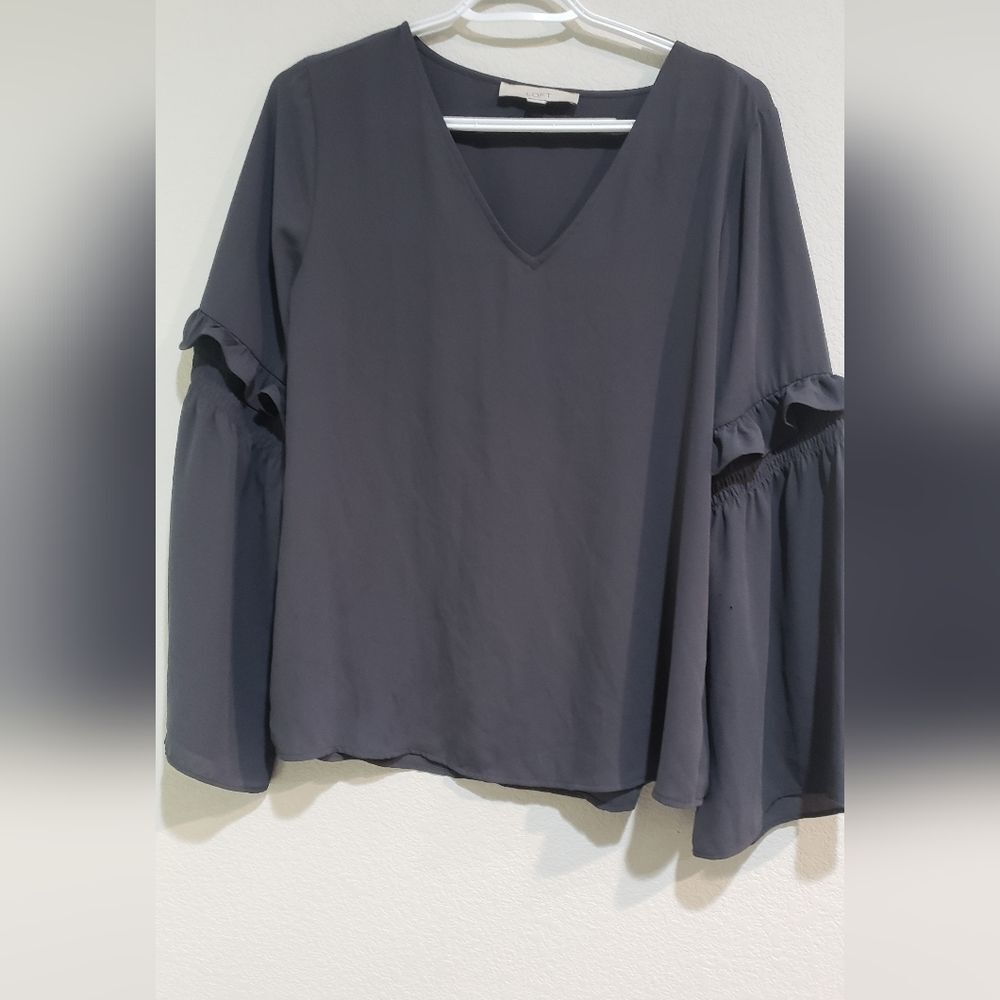 Ann Taylor LOFT Steel Grey Long Bell Sleeve V-Neck Blouse, Sz S
